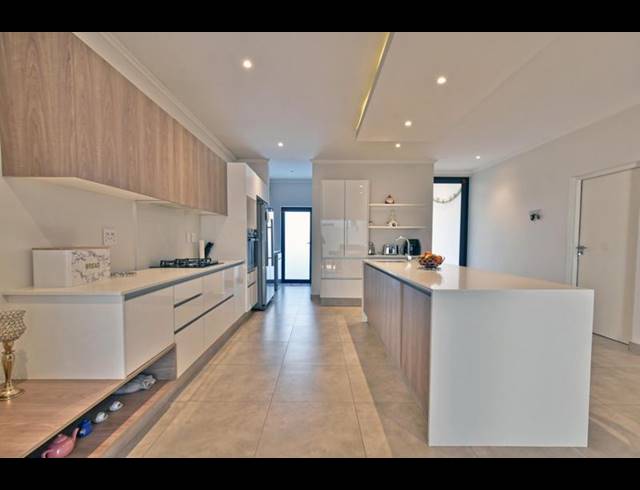 3 BEDROOM CLUSTER FOR SALE IN ASPEN HILLS NATURE ESTATE